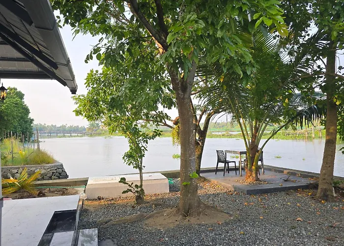 Pradeep'S Backwater Villa Kochi